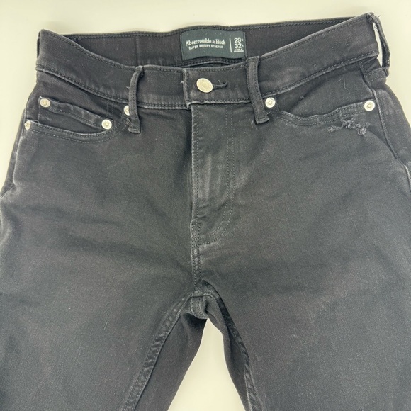 Abercrombie & Fitch Men’s Black Super Skinny Jeans 29x32 Distressed Raw Hem - Picture 2 of 10